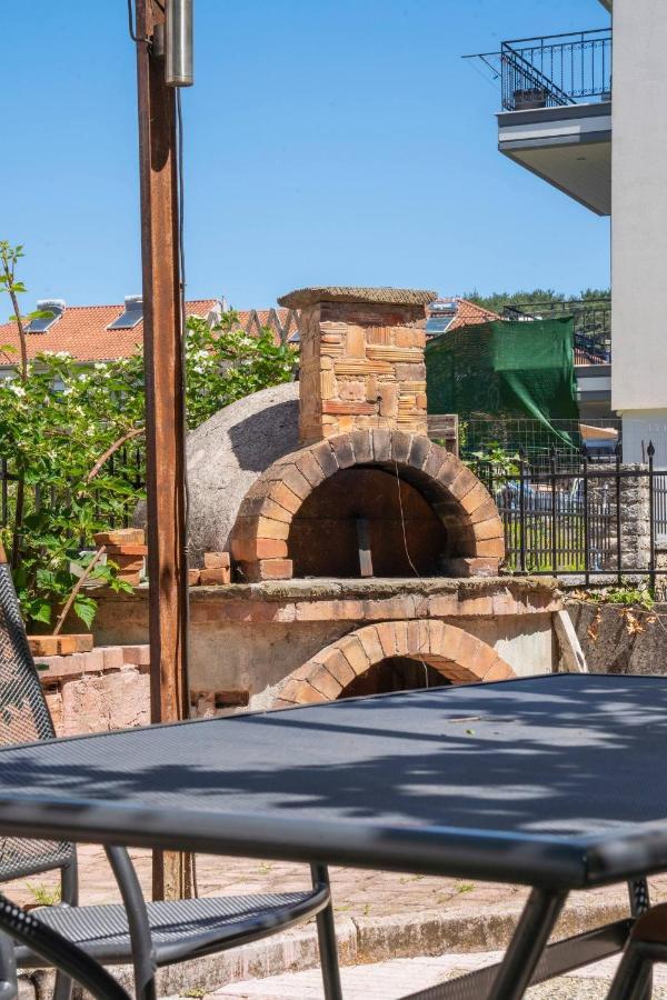 Secret Garden 76 Sq.M. Apartment Close To City Center Ioannina Exterior foto